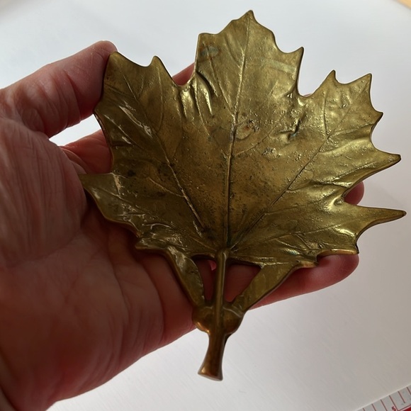 Vintage Virginia Metalcrafters Sugar Maple Leaf Brass Trinket Dish 3-48 1950 - Picture 11 of 11